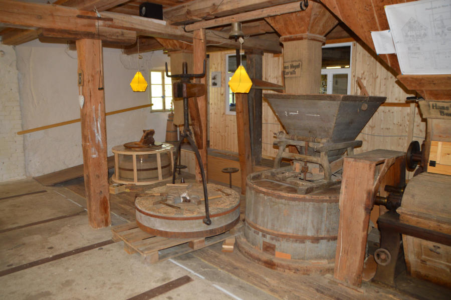 Mühlentechnik und Holzbauteile in der Mühle Baruth
